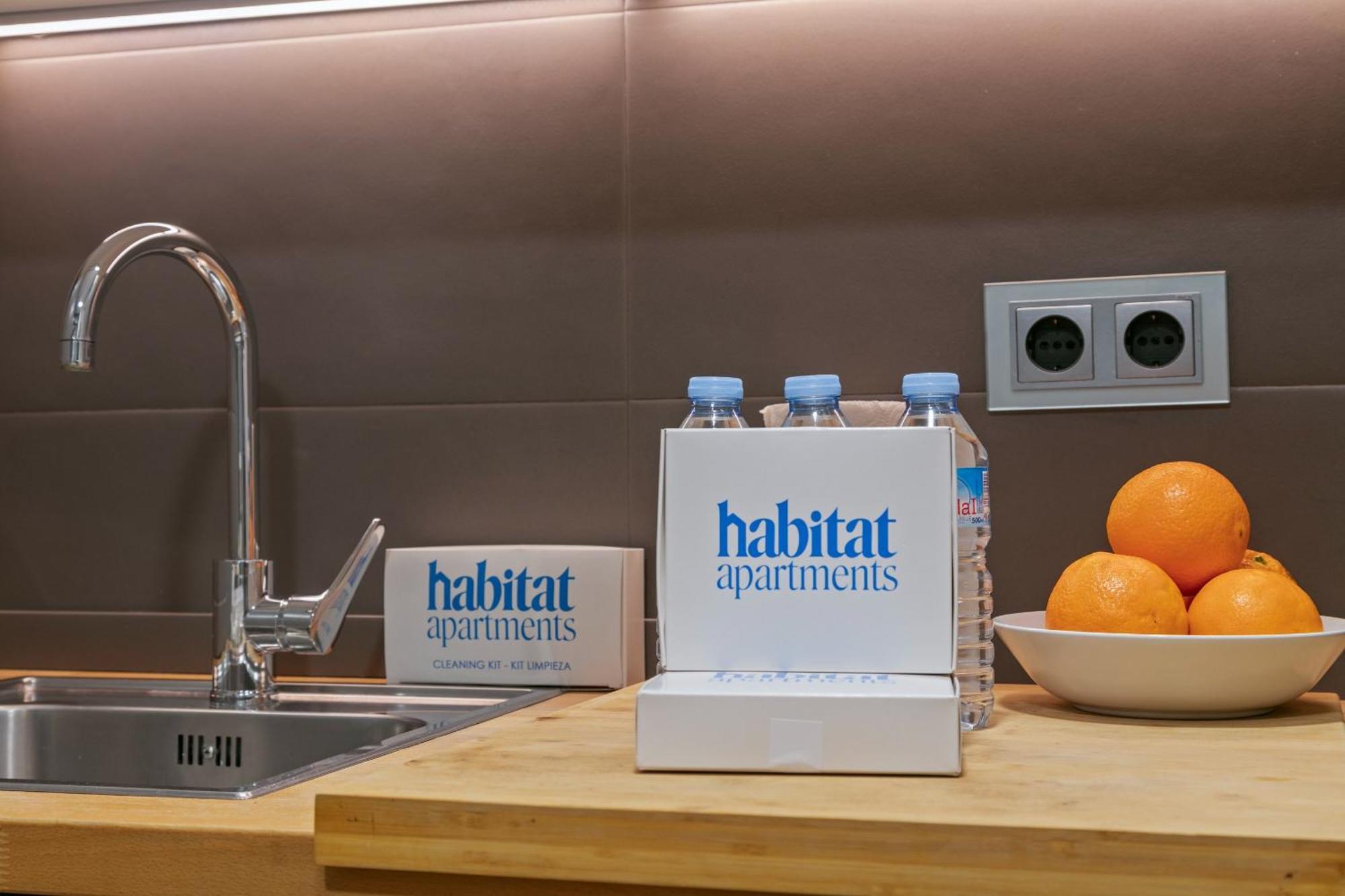 Habitat Apartments Art Barcellona Esterno foto